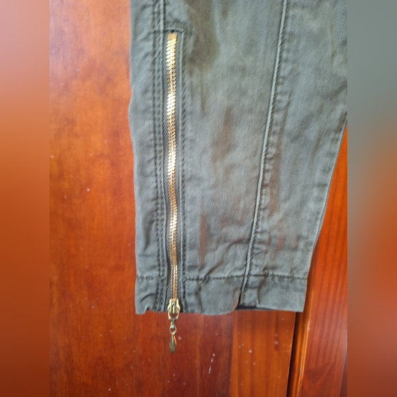 FOR ALL MANKIND women's olive green pants. Size 27 - Picture 5 of 8